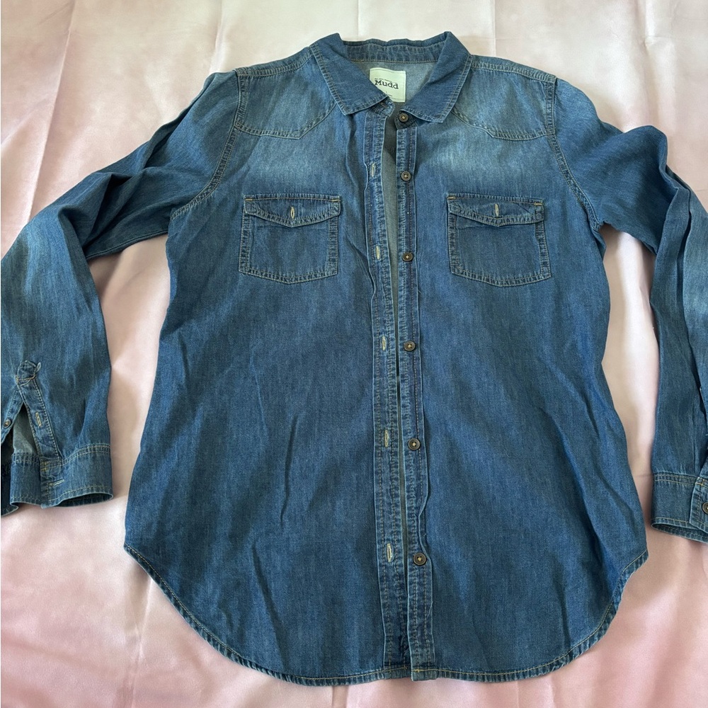 Denim Button-Up Shirt Medium size for Womens